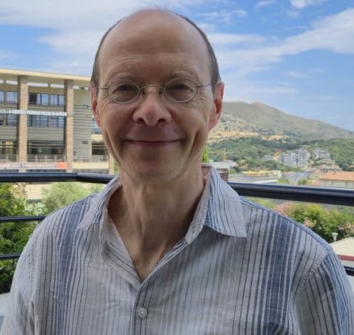 Dr. Marcel Lacroix